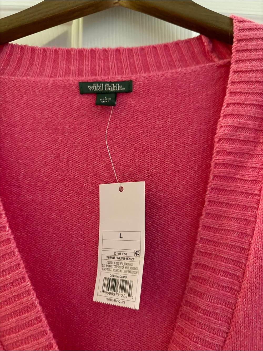 NWT Wild Fable Hot Pink Button-Front V-Neck Cardigan.  Size Large - Picture 2 of 5